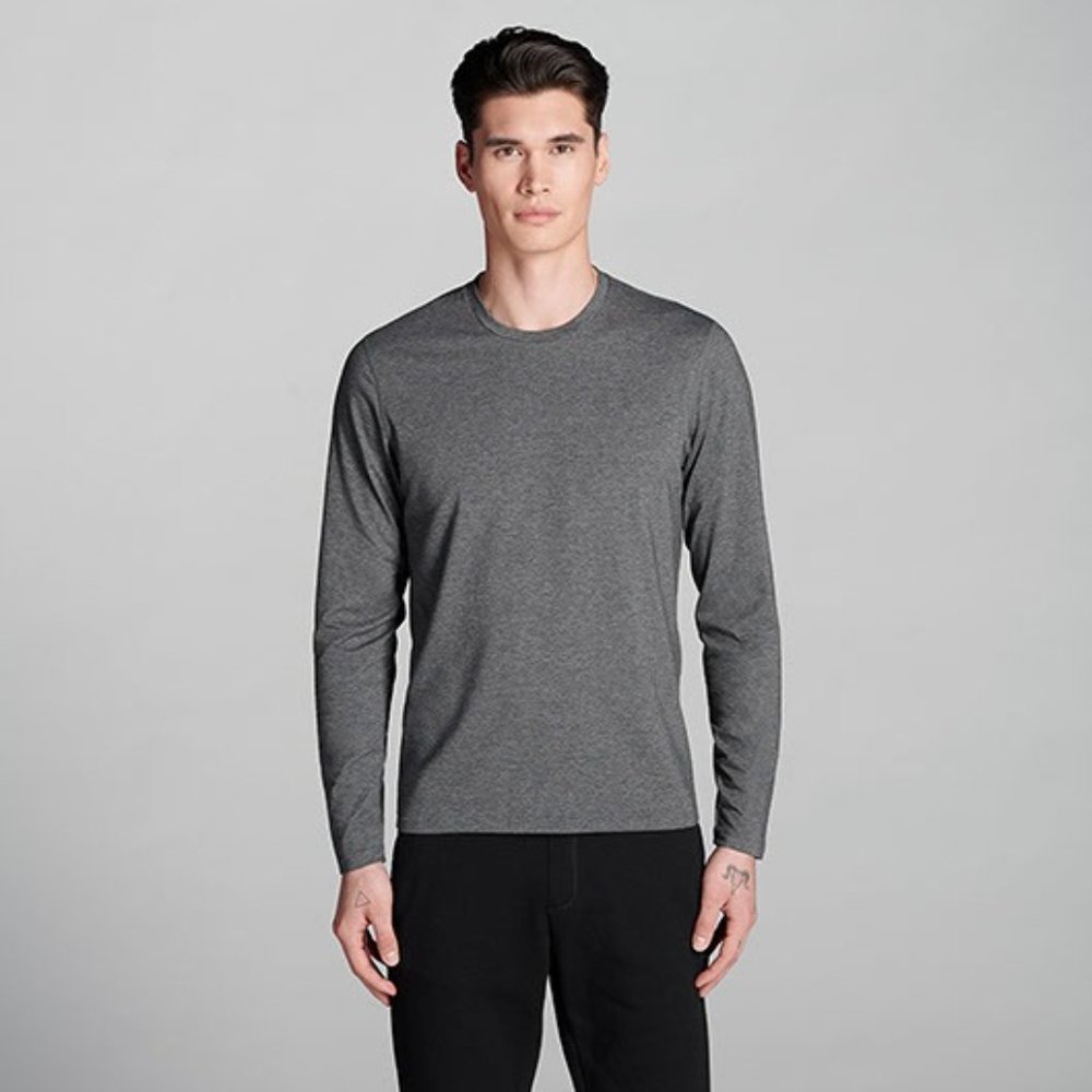 RYU Respect Your Universe Co-ed Standard Crew L/S in Heather Asphalt MRSP $65